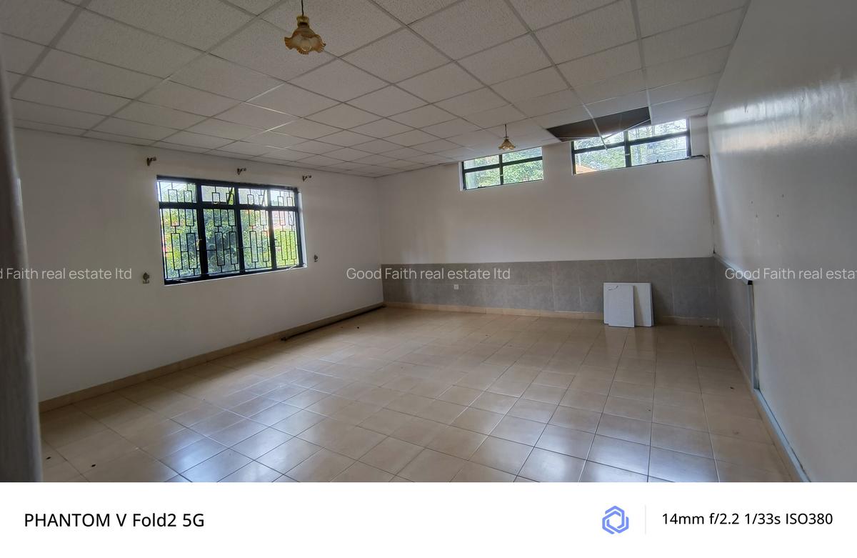 5 Bed House with En Suite in Runda - 18