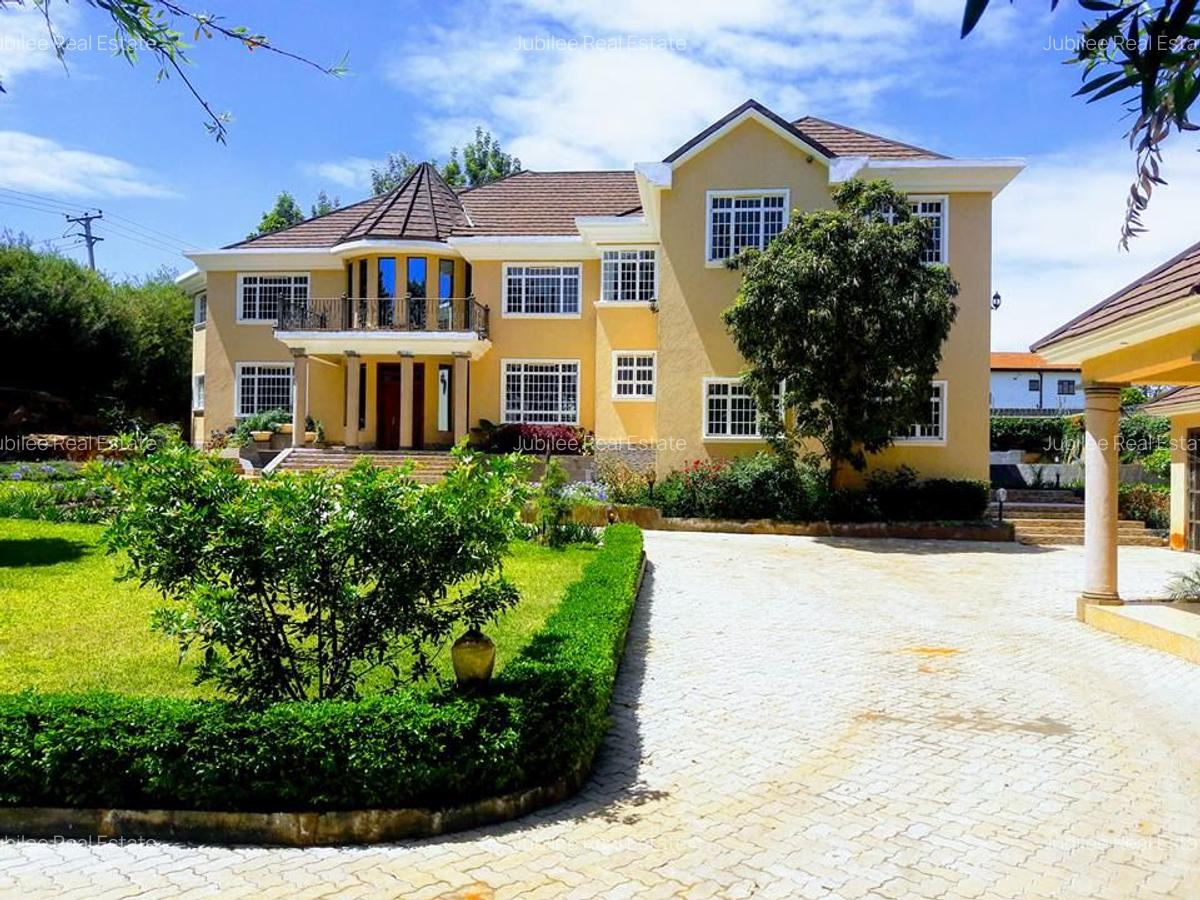 7 Bed House with En Suite in Runda - 1