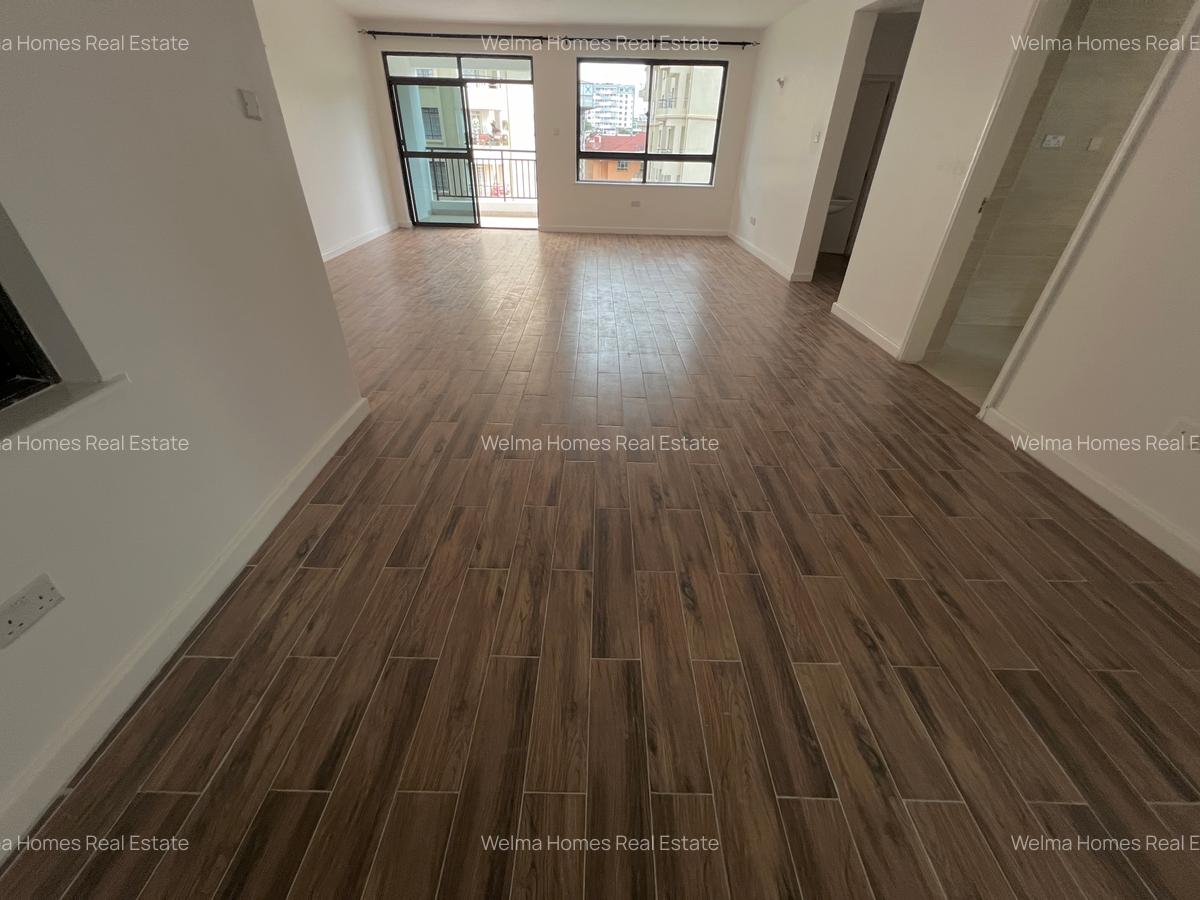 3 Bed Apartment with En Suite in Lavington - 1