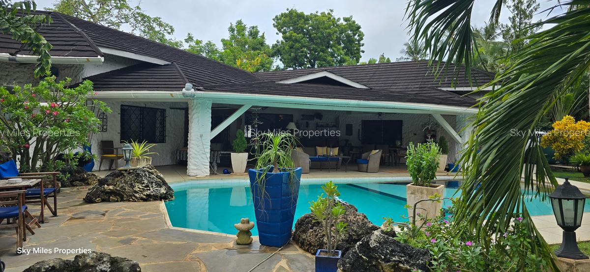 2 Bed Villa with En Suite at Mtwapa La-Marina - 3