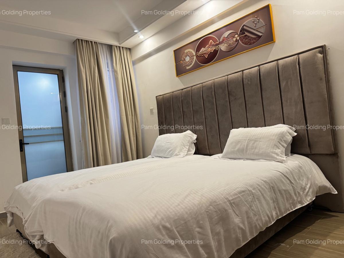 Furnished 3 Bed Apartment with En Suite in Riverside - 10