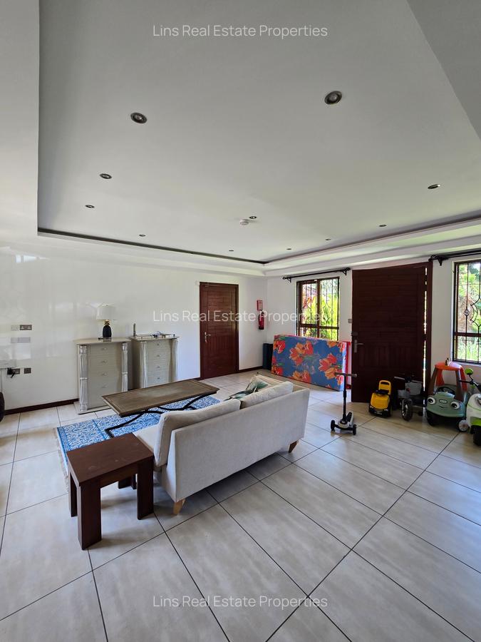 4 Bed House with En Suite in Kyuna - 19