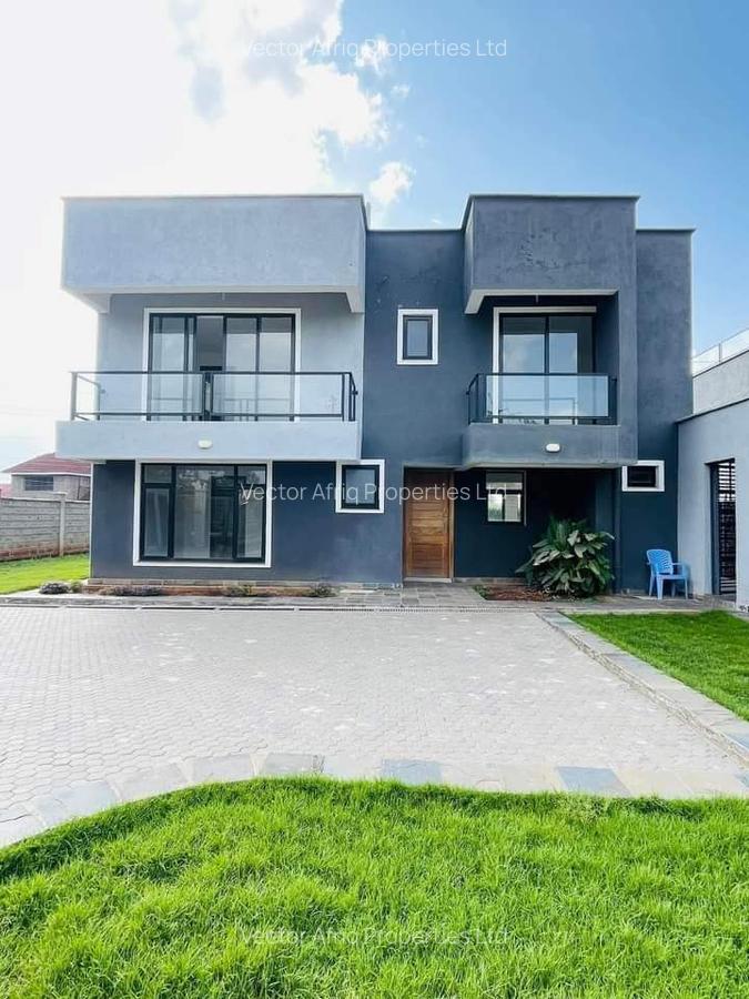4 Bed Townhouse with En Suite at Chuna - 13