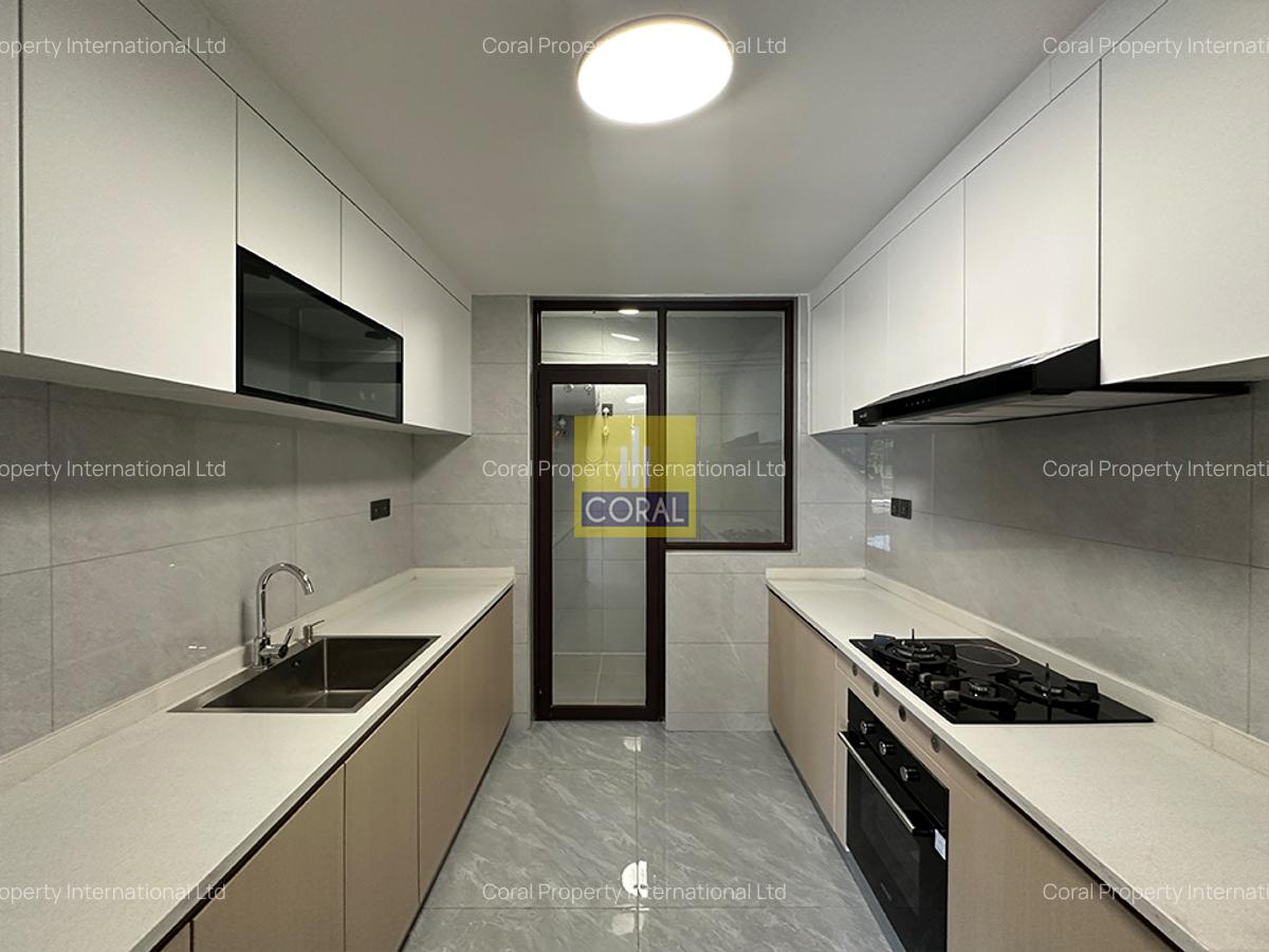 2 Bed Apartment in Riverside - 4