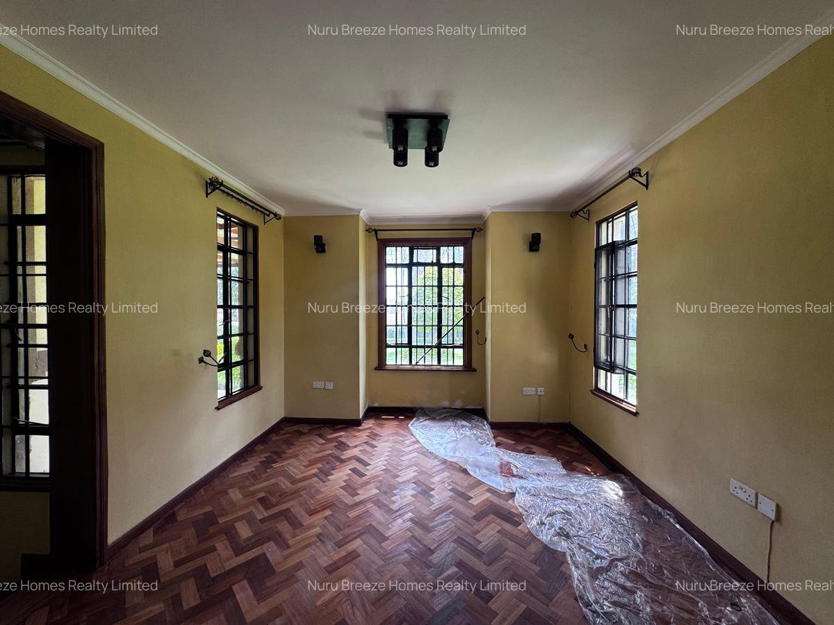 5 Bed Townhouse with En Suite in Runda - 19