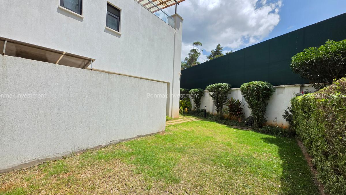 5 Bed Townhouse with En Suite at Lavington Green - 2