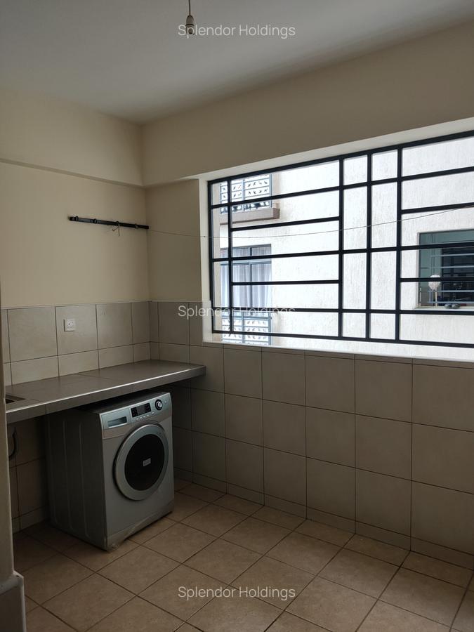 3 Bed Apartment with En Suite in Kilimani - 6