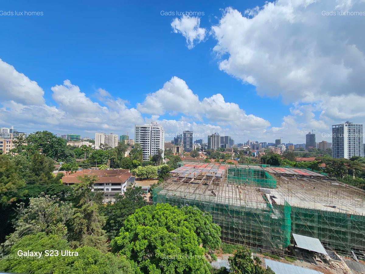 2 Bed Apartment with En Suite at Riverside - 19