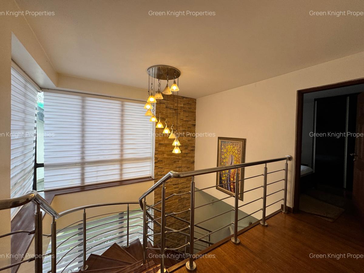 Serviced 2 Bed Apartment with En Suite in Kilimani - 11