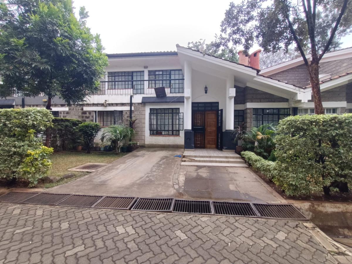 4 Bed Villa with En Suite at Lavington