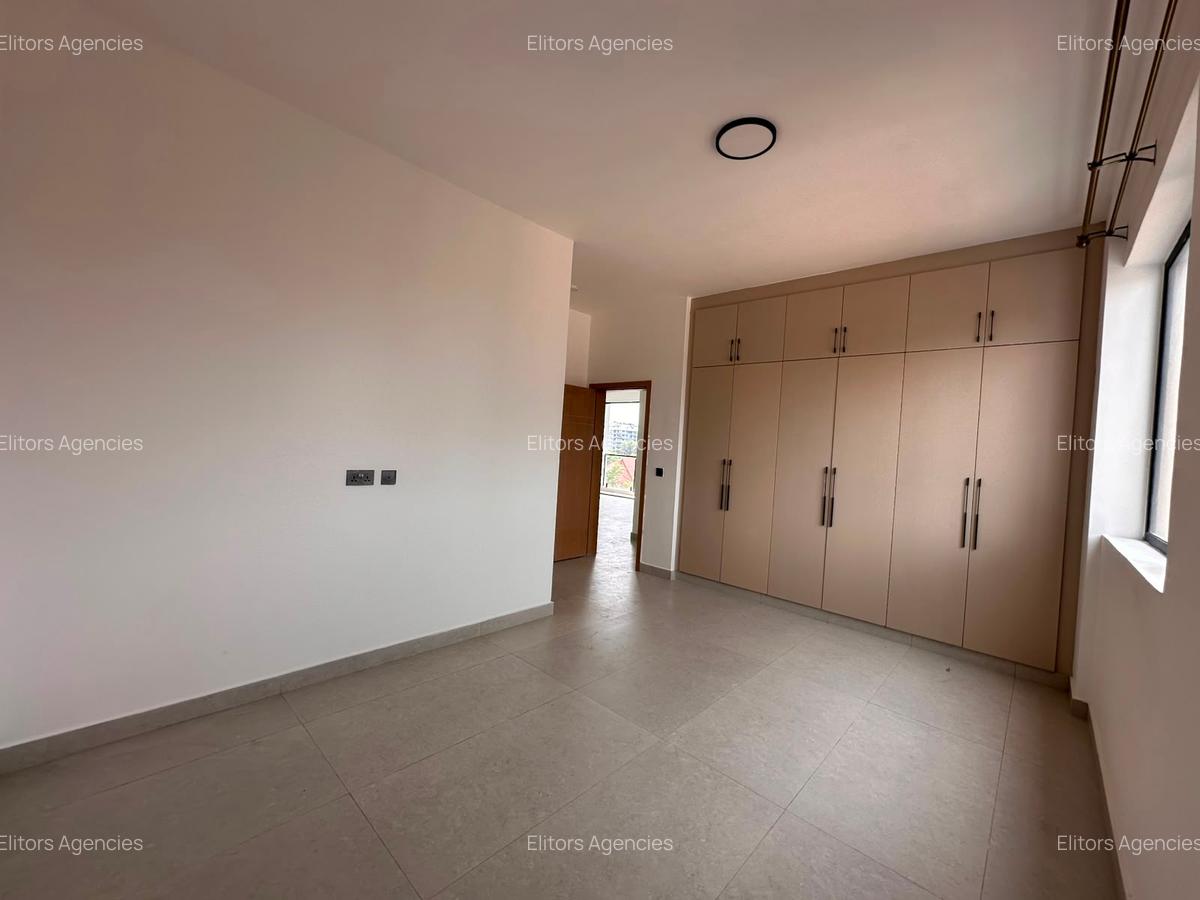 2 Bed Apartment with En Suite at Brookside Drive - 13