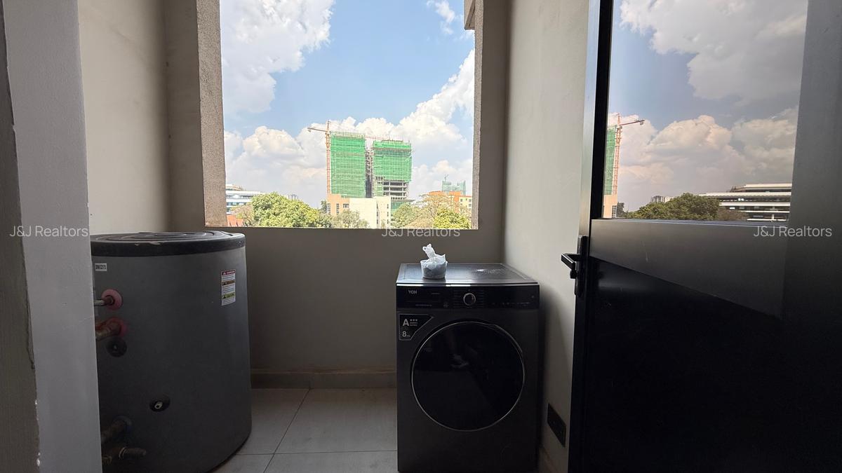 Furnished 2 Bed Apartment with En Suite in Brookside - 9