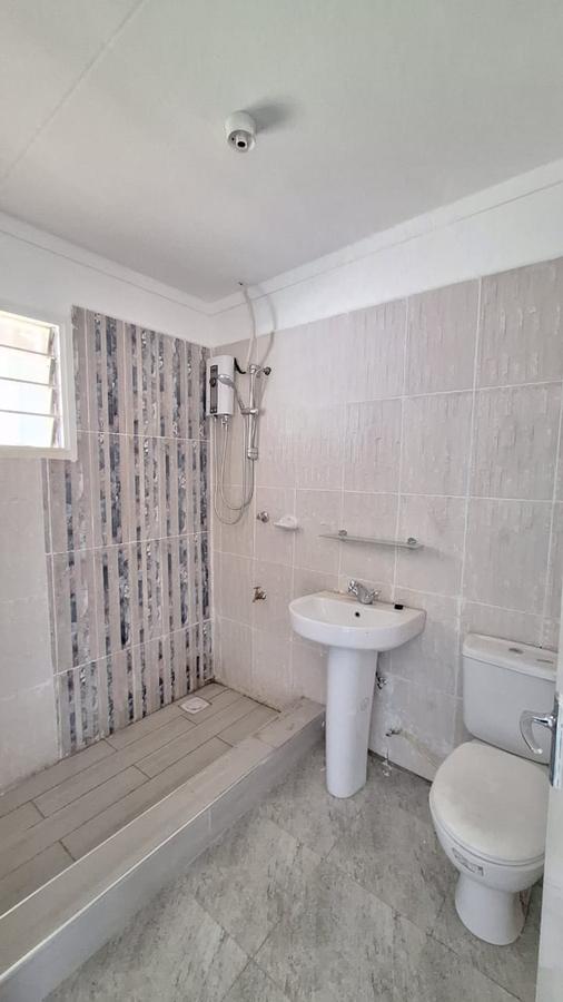 4 Bed House with En Suite in Loresho - 18