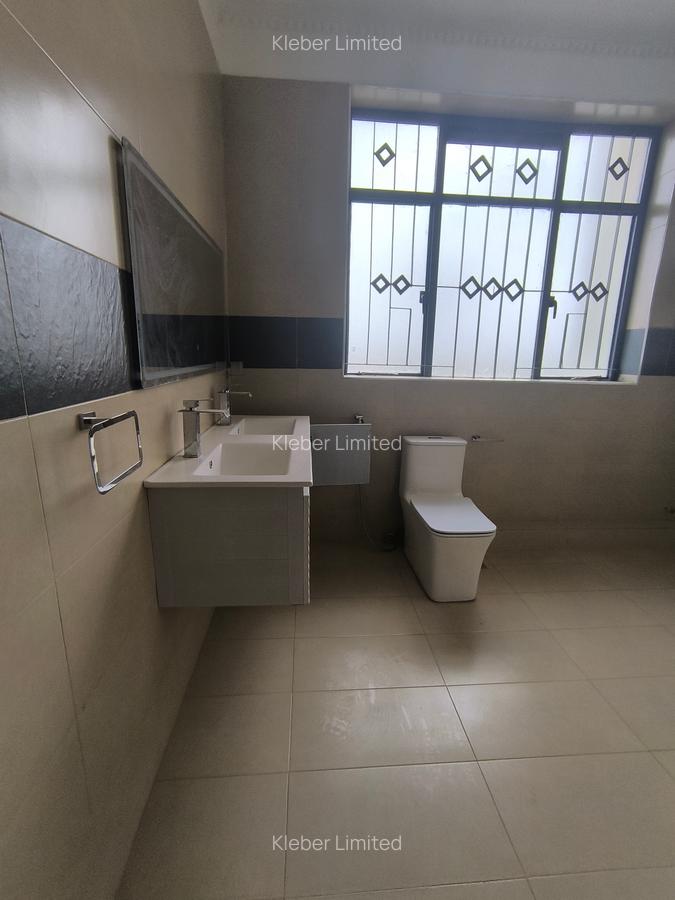 4 Bed House with En Suite in Syokimau - 13