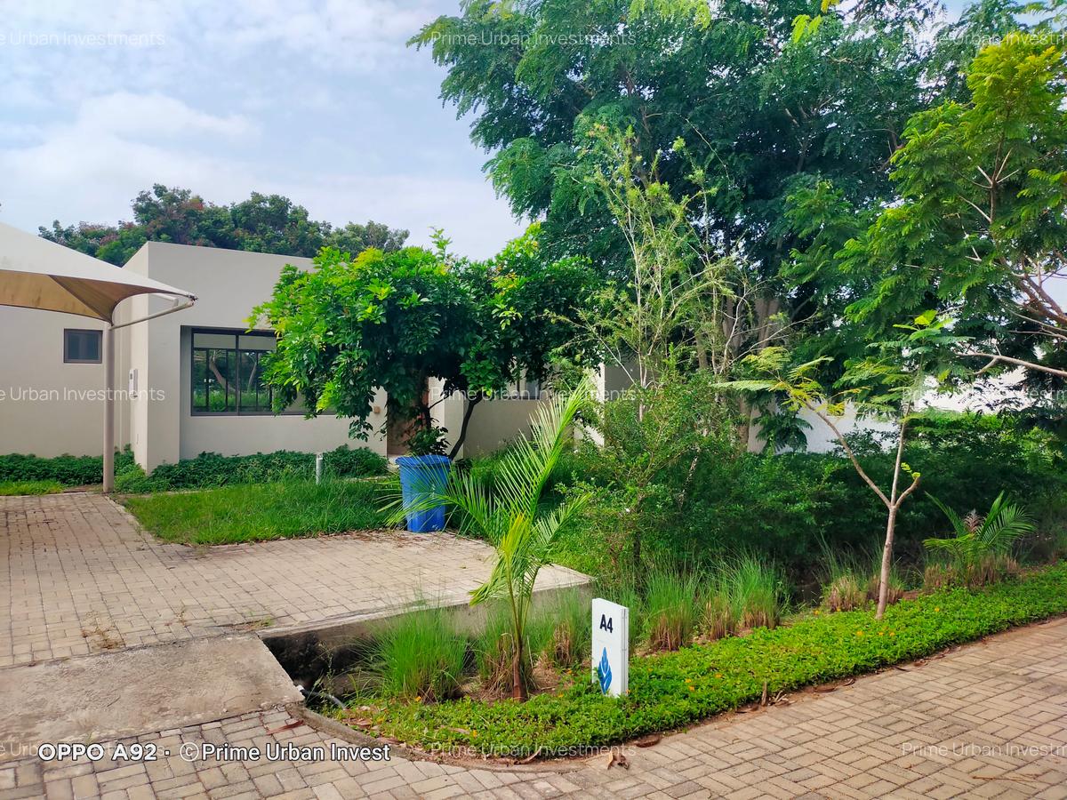 3 Bed Villa with En Suite at Awali Estate - 17