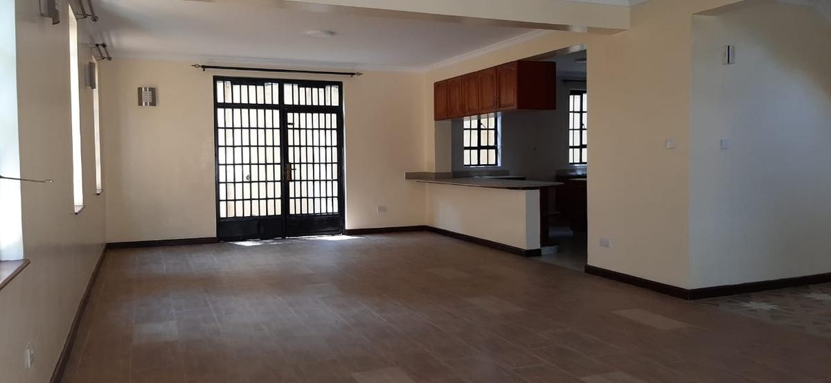 5 Bed Townhouse with En Suite at Kyuna Crescent - 4