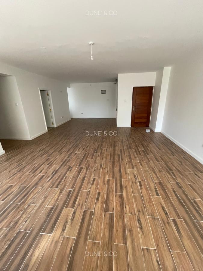 3 Bed Apartment with En Suite in Lavington - 4