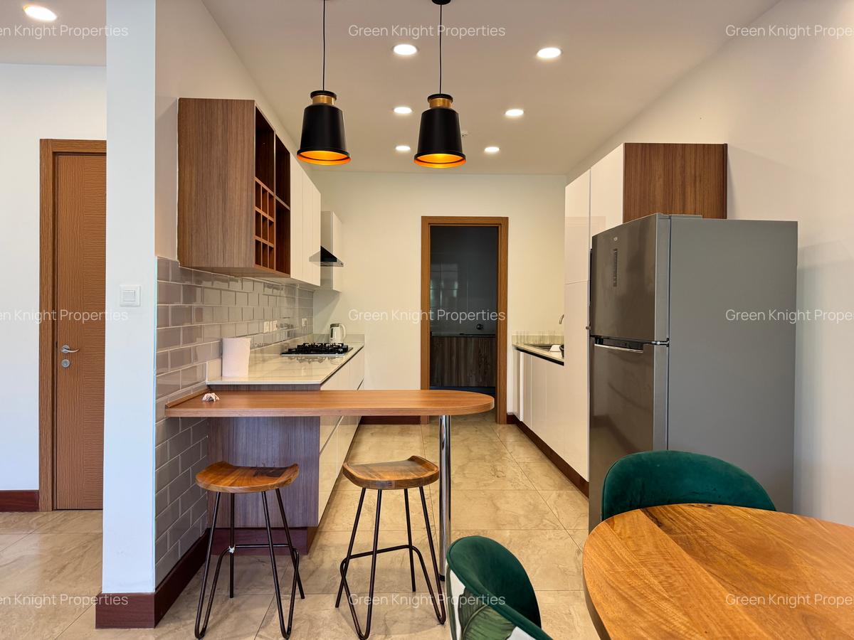 Serviced 2 Bed Apartment with En Suite in Parklands - 14