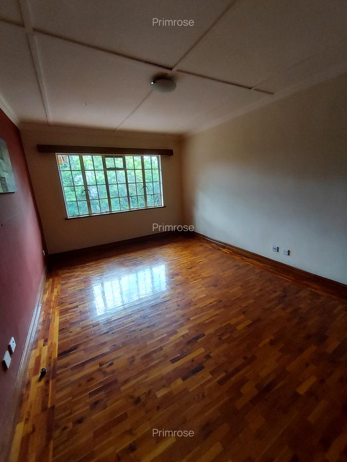 2 Bed Apartment in Riverside - 9