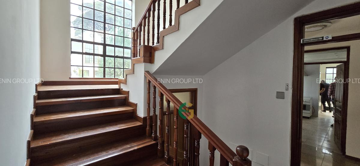 4 Bed Townhouse with En Suite at Mugumo Road - 3