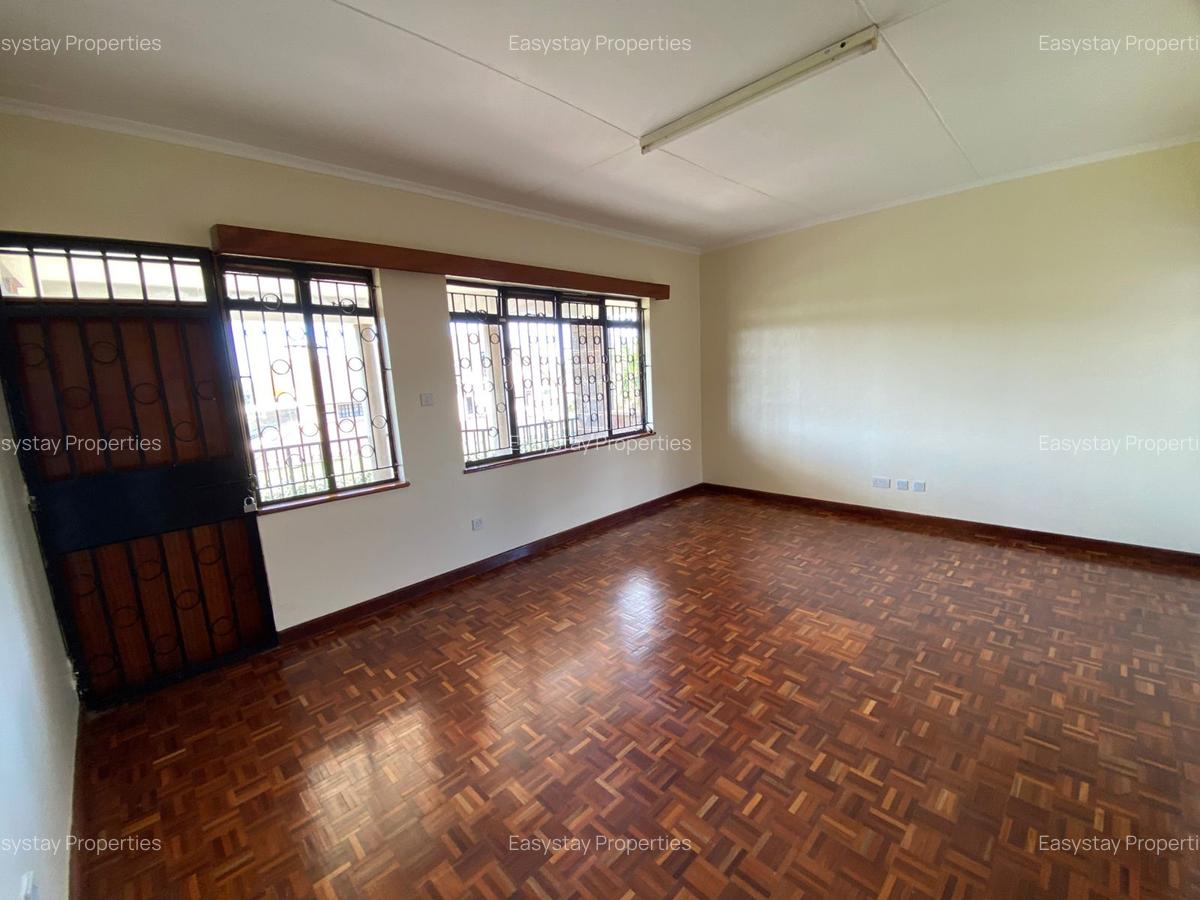 4 Bed House with En Suite in Runda - 7