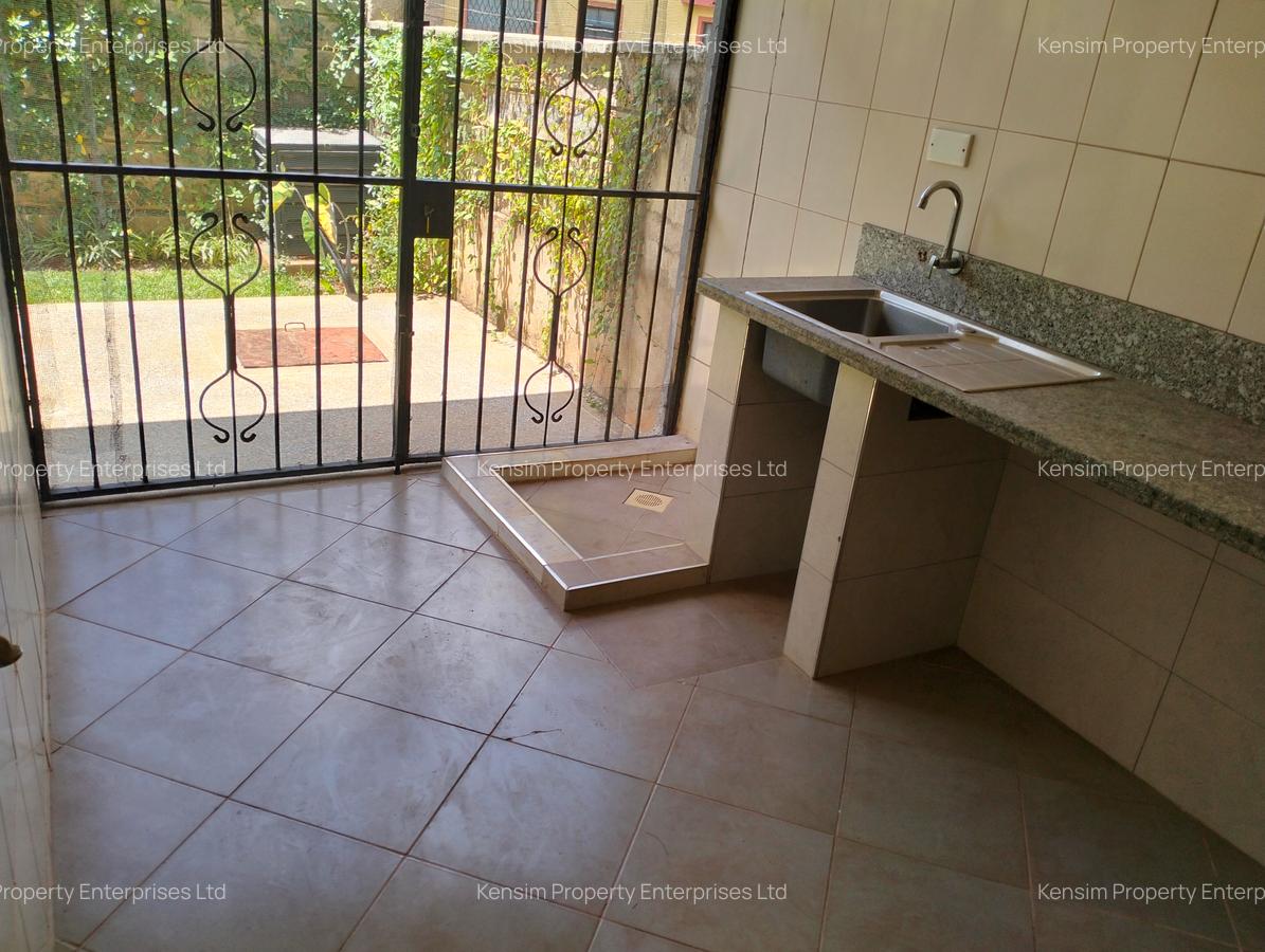 5 Bed Townhouse with En Suite in Westlands Area - 10
