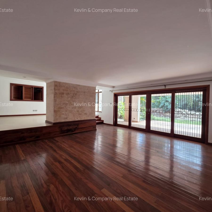 5 Bed Villa with En Suite in Lavington - 4