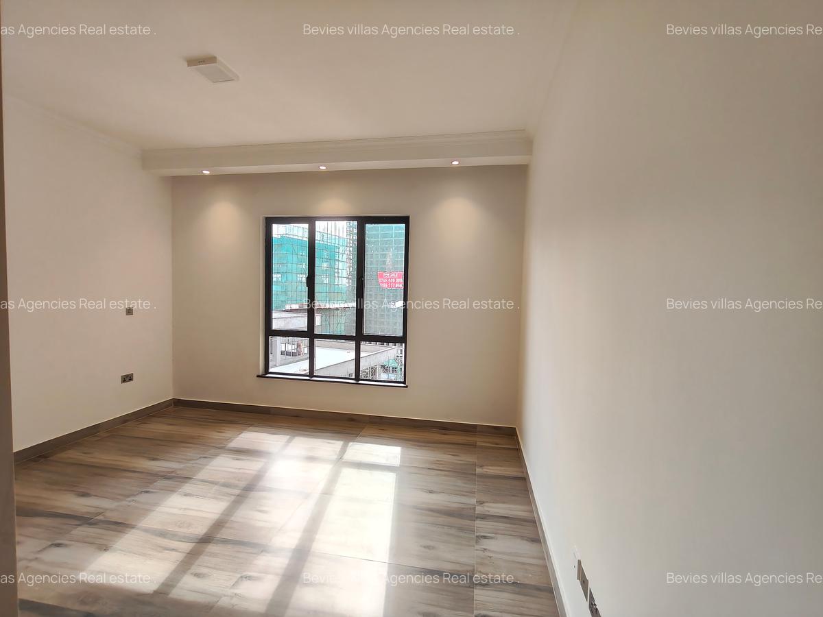 2 Bed Apartment with En Suite at Brookside - 12