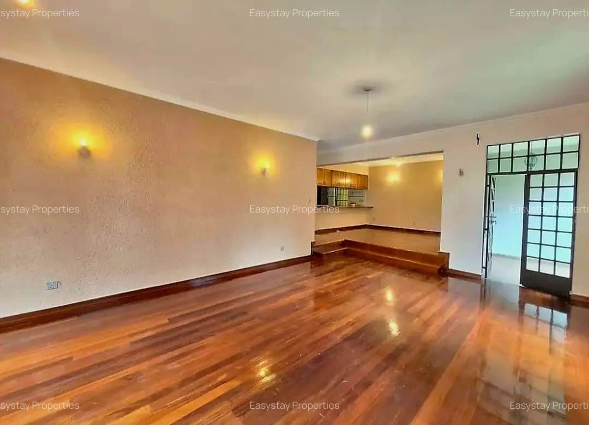 4 Bed Townhouse with En Suite in Spring Valley - 6