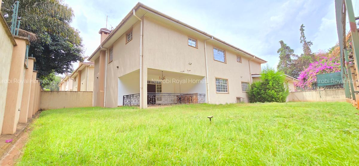 4 Bed Townhouse with En Suite at Lavington Apple Cross - 9