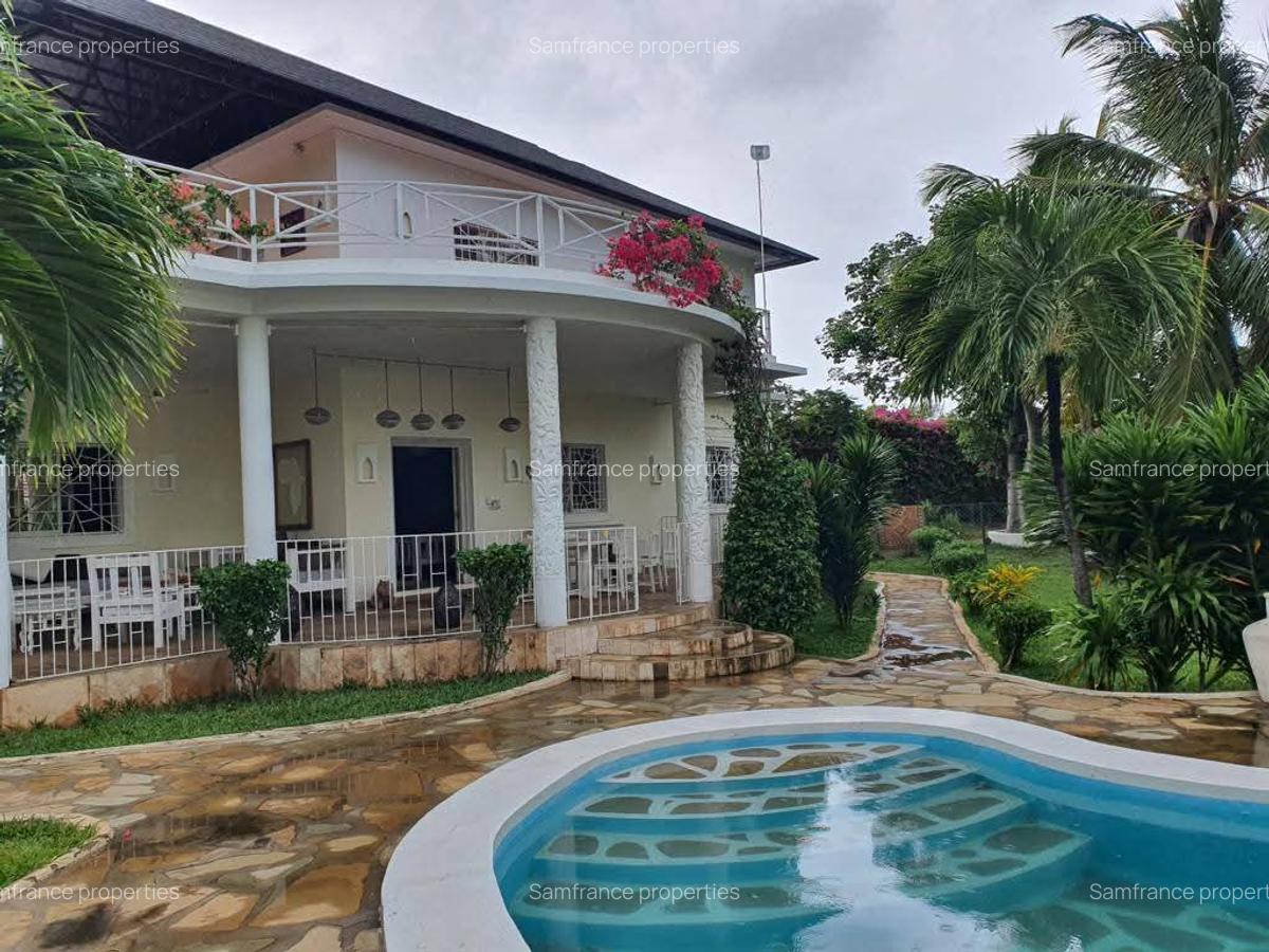 5 Bed House with En Suite at Watamu - 4