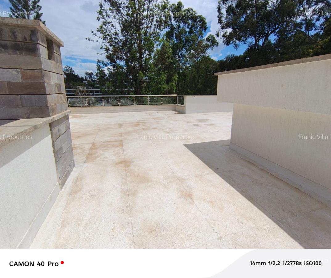 5 Bed House with En Suite at Loresho Crescent - 7