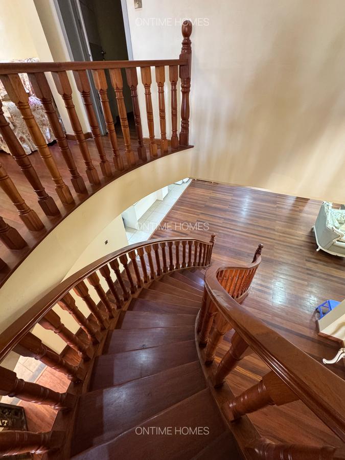 5 Bed House with En Suite at Runda - 9