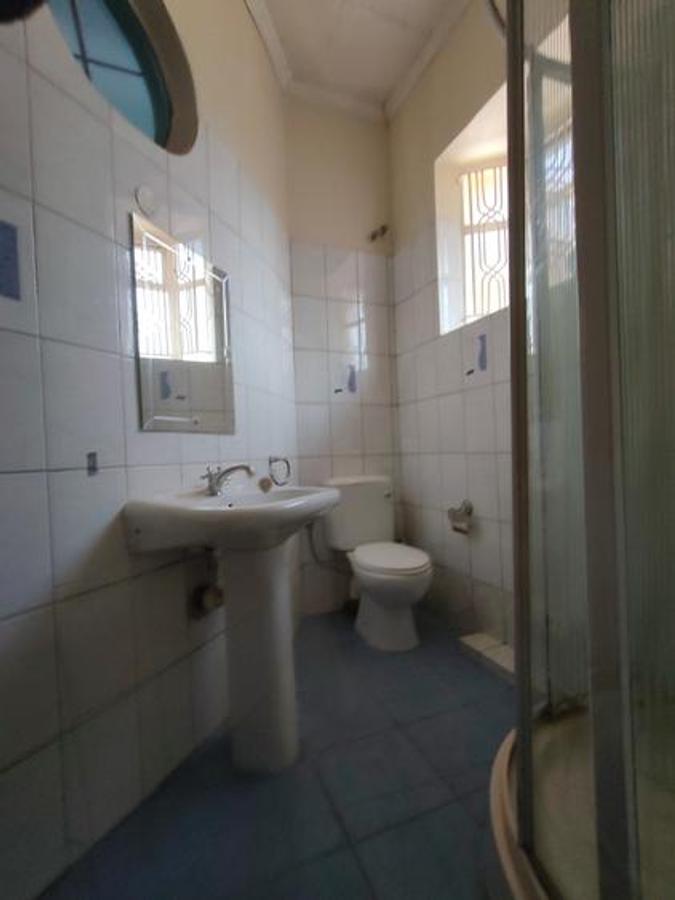 4 Bed Townhouse with En Suite at Runda - 14