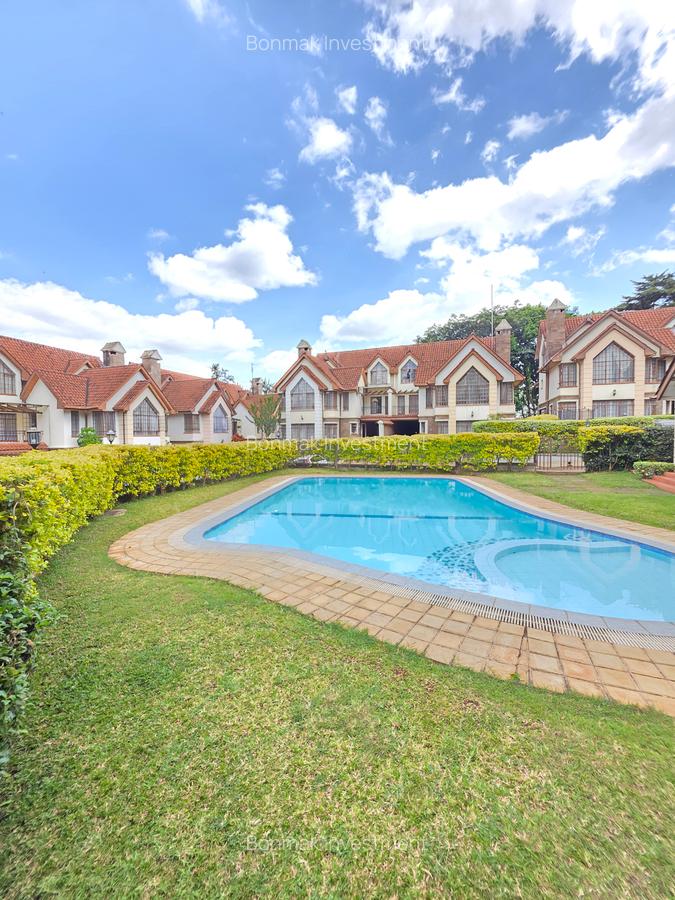 5 Bed Townhouse with En Suite at Lavington Green - 7