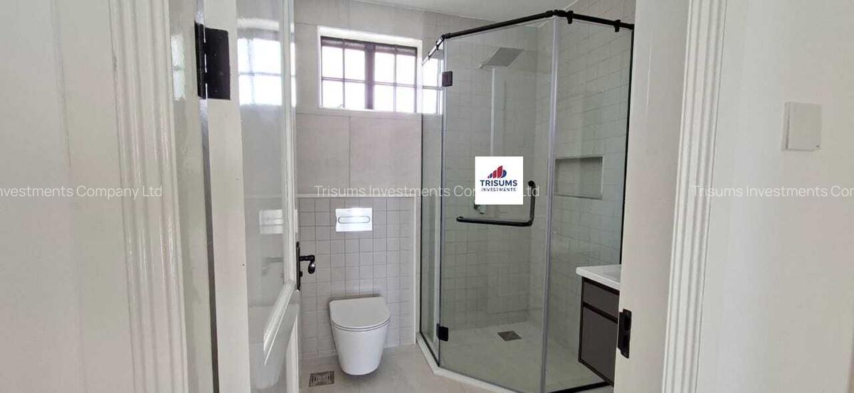 4 Bed House with En Suite in Westlands Area - 16