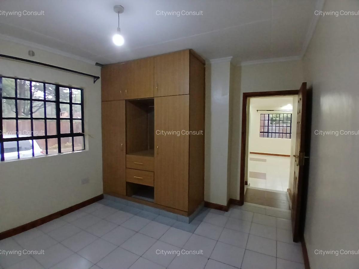 3 Bed House with En Suite at Windy Ridge - 4