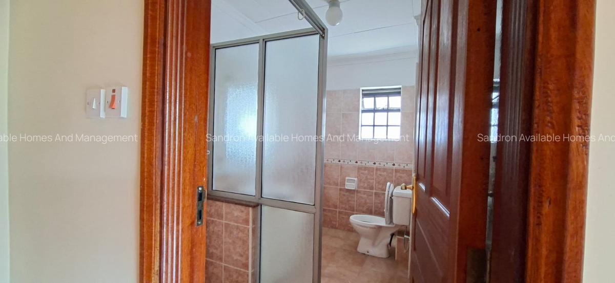 4 Bed Villa with En Suite in Westlands Area - 13