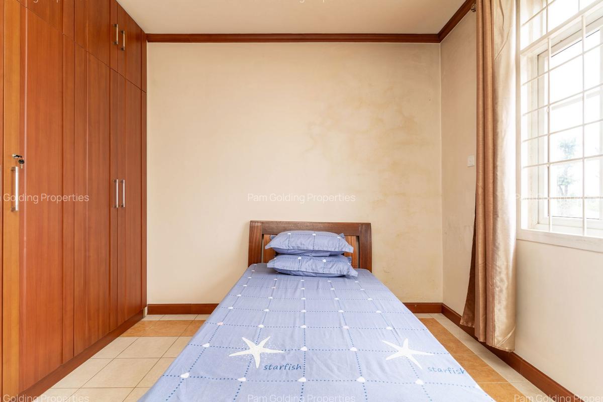 2 Bed Apartment with En Suite in Parklands - 7