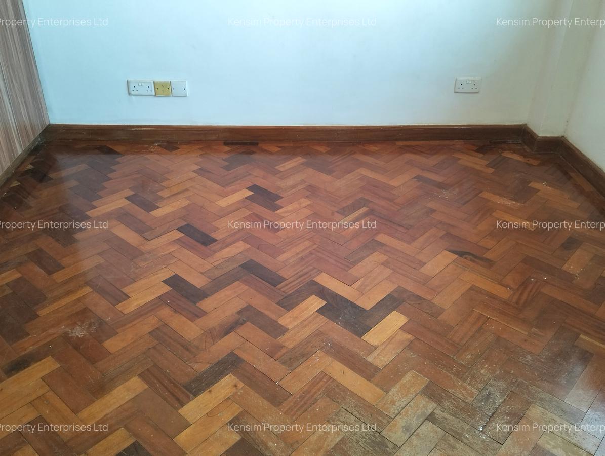 5 Bed Townhouse with En Suite in Kitisuru - 18