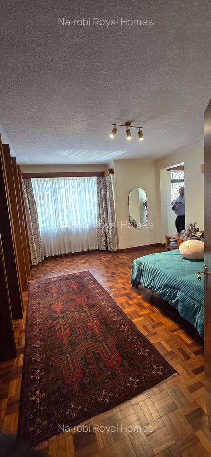 5 Bed Townhouse with En Suite at Lavington Green - 18