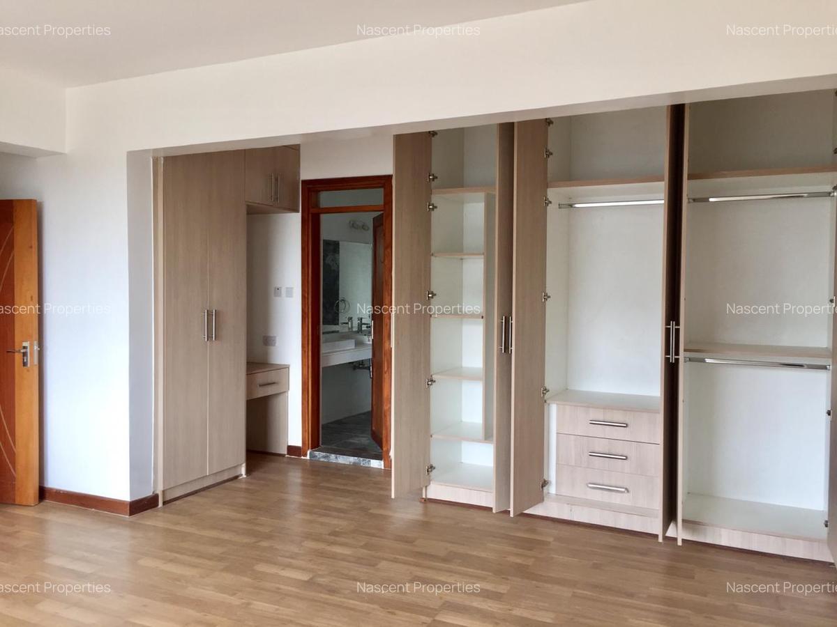 4 Bed Apartment with En Suite in Westlands Area - 4