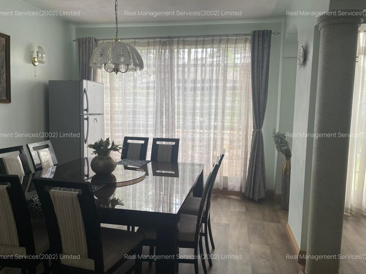 5 Bed Villa with En Suite at Riverside Close - 5