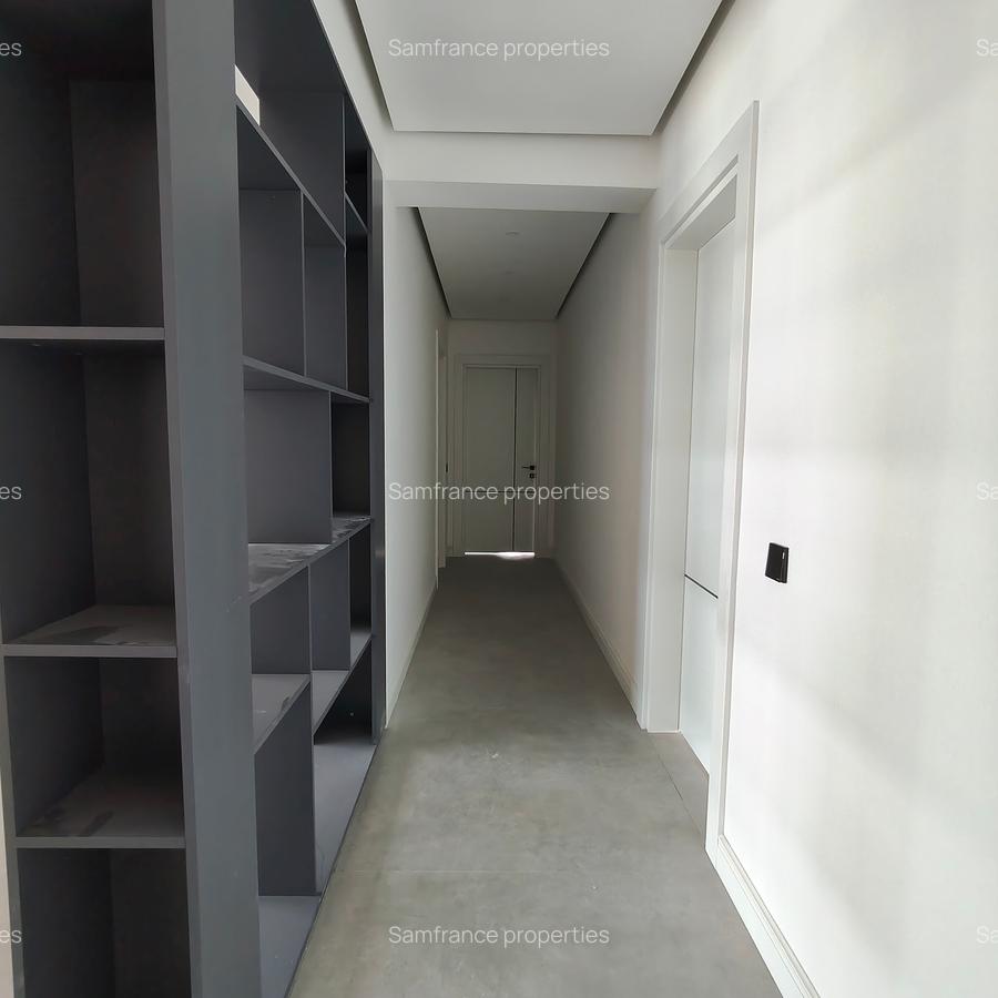 Serviced 3 Bed Apartment with En Suite at 5Th Avanue - 8