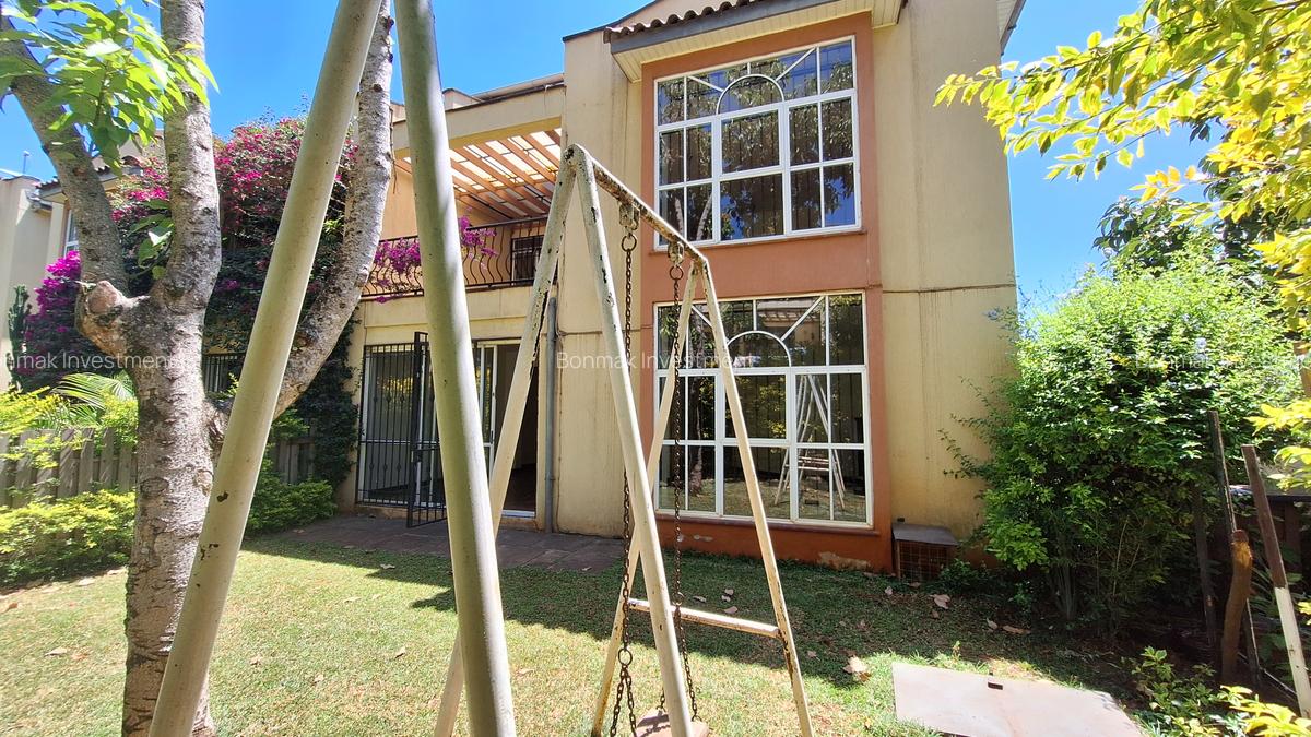 4 Bed Townhouse with En Suite at Brookside Drive. - 1