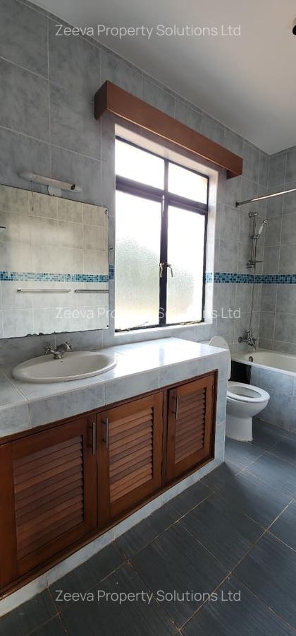 4 Bed Apartment with En Suite in Lavington - 13