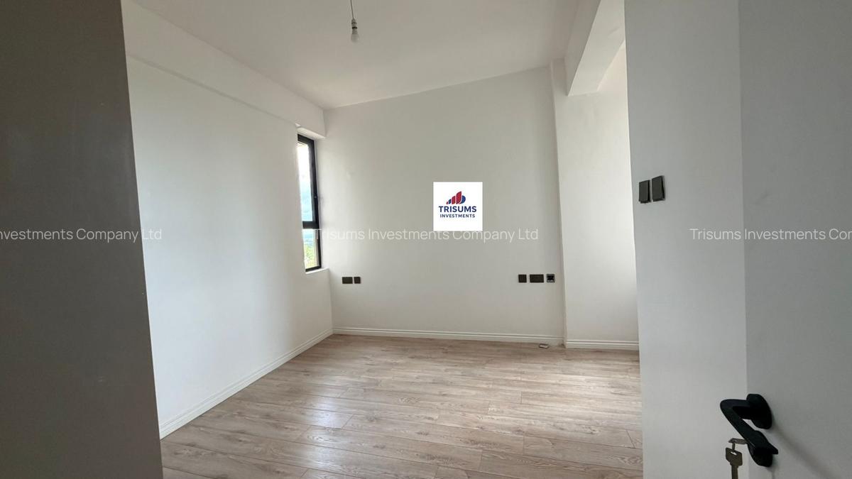 3 Bed Apartment with En Suite in Parklands - 11