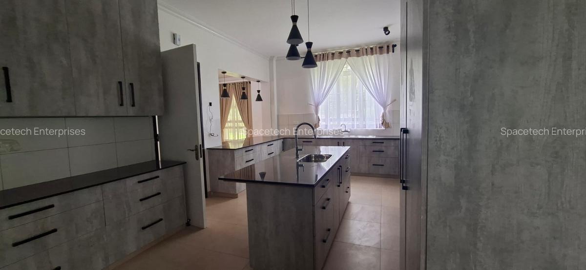 4 Bed Townhouse with En Suite in Karen - 6