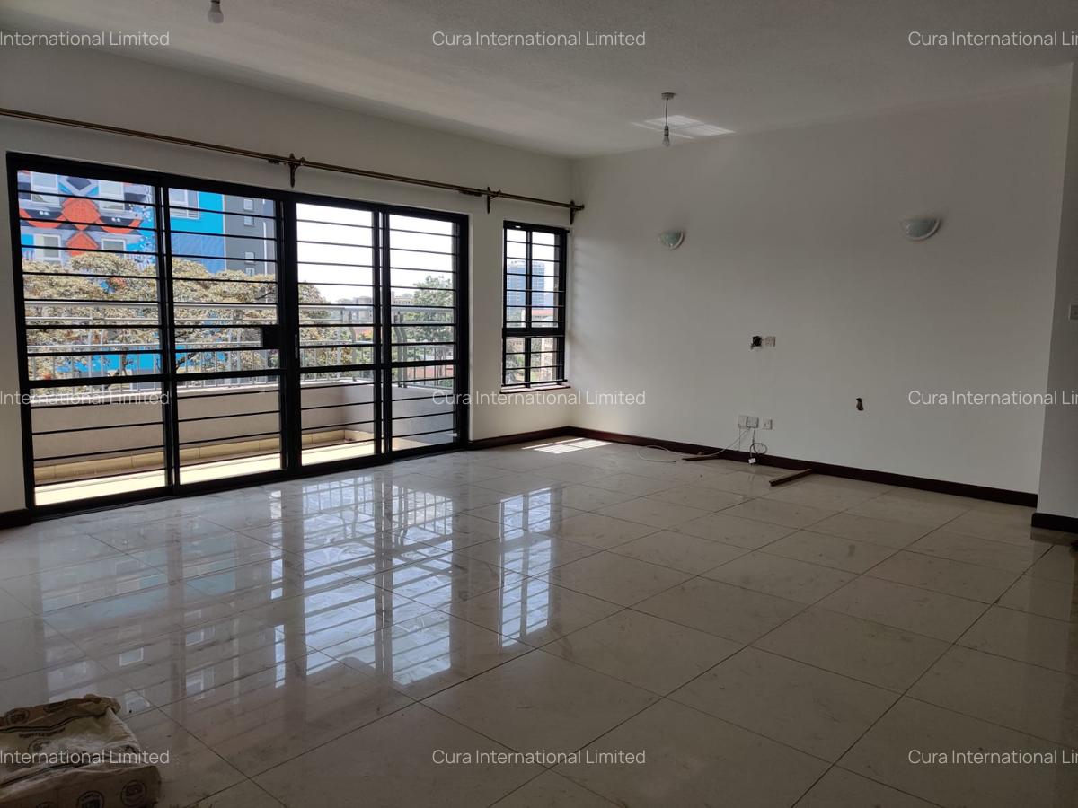 3 Bed Apartment with En Suite in Westlands Area - 5