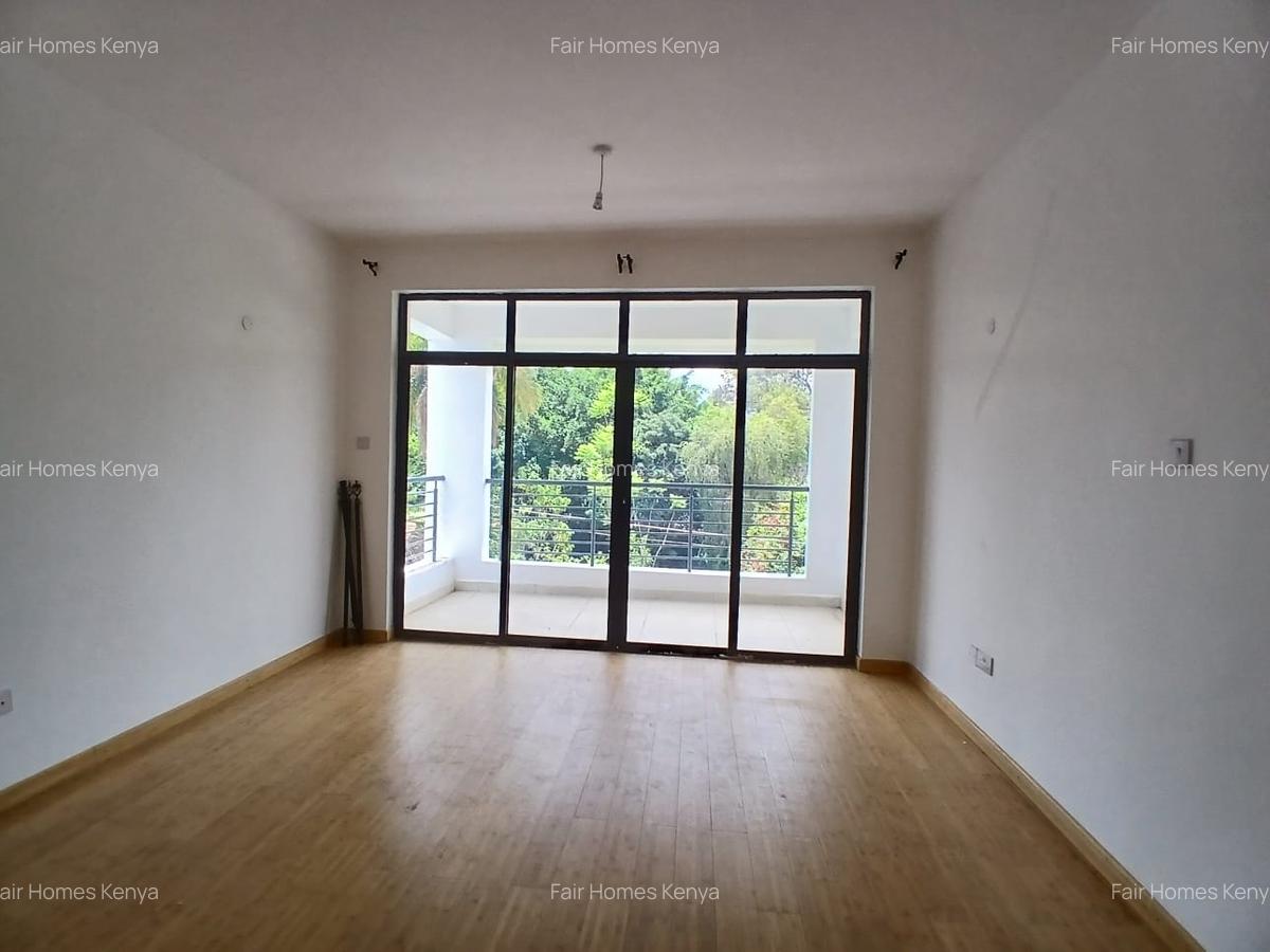 4 Bed Townhouse with En Suite at Convent Drive - 20